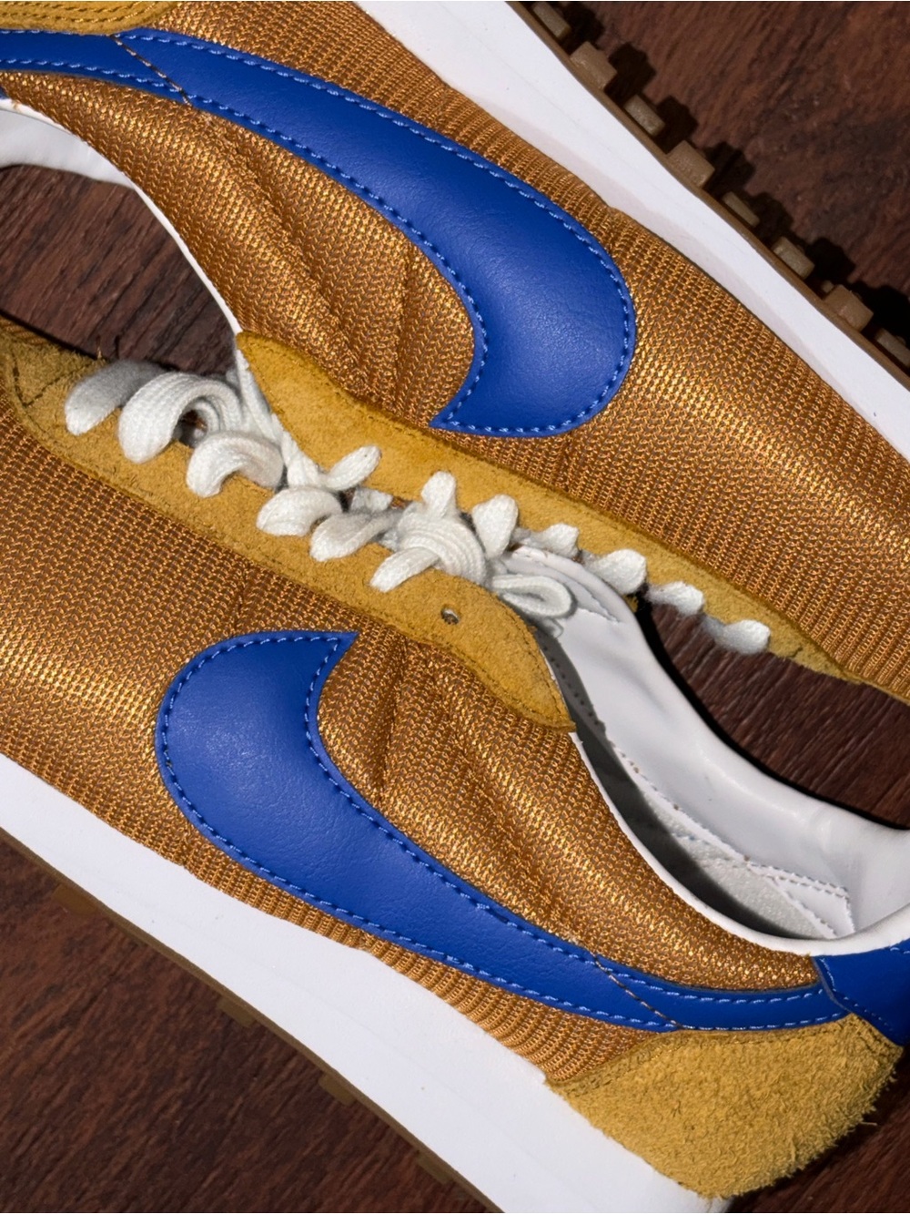 Nike - Picture 2 of 13
